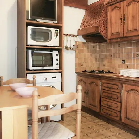 Two-bedroom Holiday In Les Bains * Gréoux-les-Bains