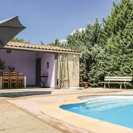 Two-bedroom Holiday In Les Bains *
